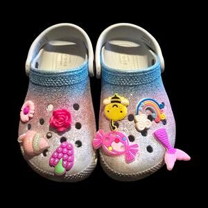Crocs Girls Classic Glitter Ombre Clogs with Jibitz Pink/Blue, Size C10
